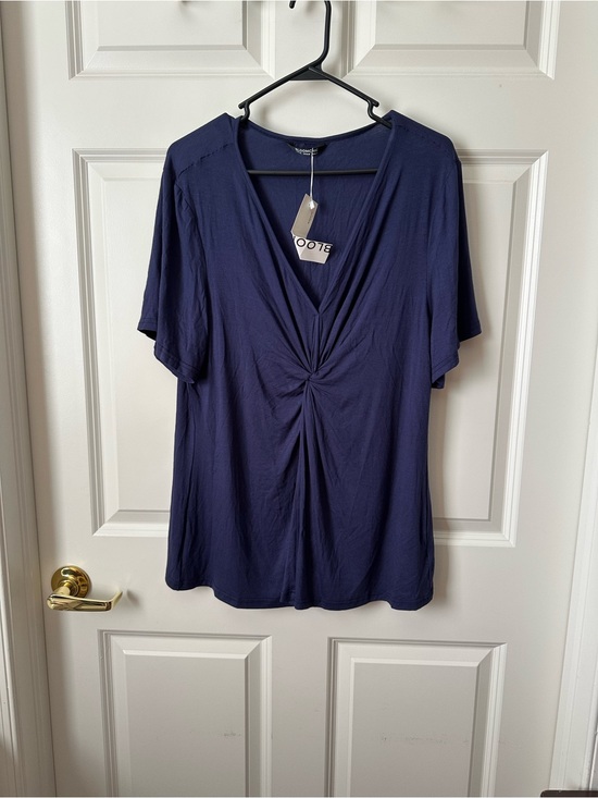 BloomChic Tops - Bloomchic Navy Blue Supersoft Ruched V-Neck T-Shirt Size 14/16
